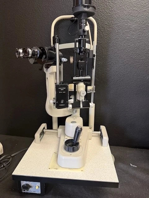 Topcon SL-3D Slit Lamp with Haag Streit R900 Applanation Tonometer