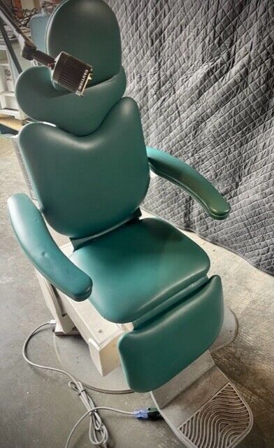 Maxi Select SMR 270000 Exam Chair-Good Condition!