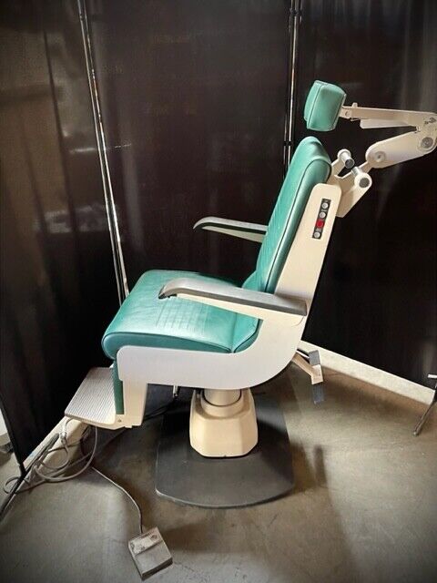 Marco 1262 Encore Exam Chair-Good Condition!