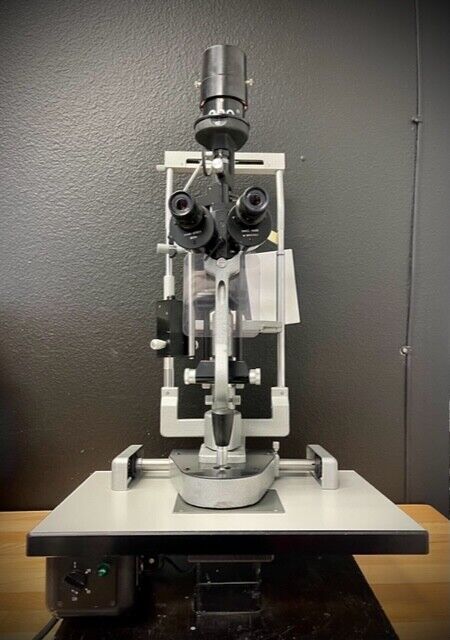 Haag Streit BM900 Slit Lamp with Haag Streit R900 Applination Tonometer