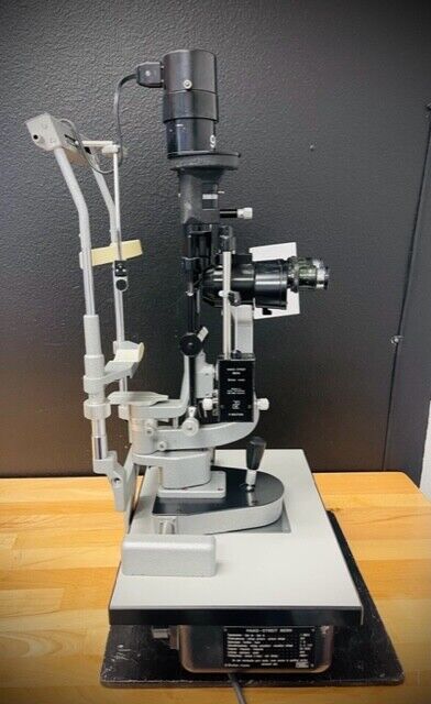 Haag Streit BM900 Slit Lamp with Haag Streit R900 Applination Tonometer