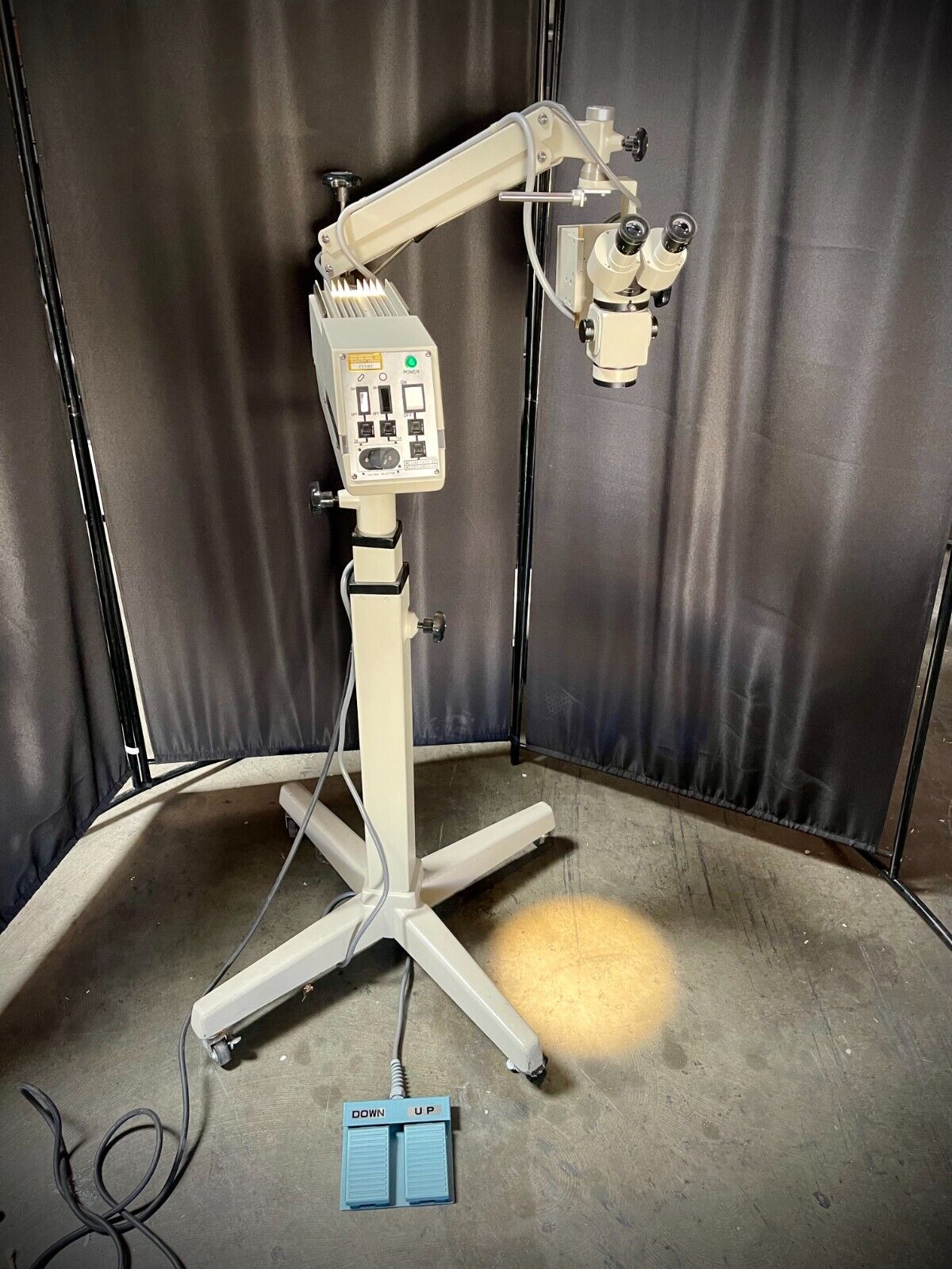 NovaMed System 2 Minor Surgery Microscope