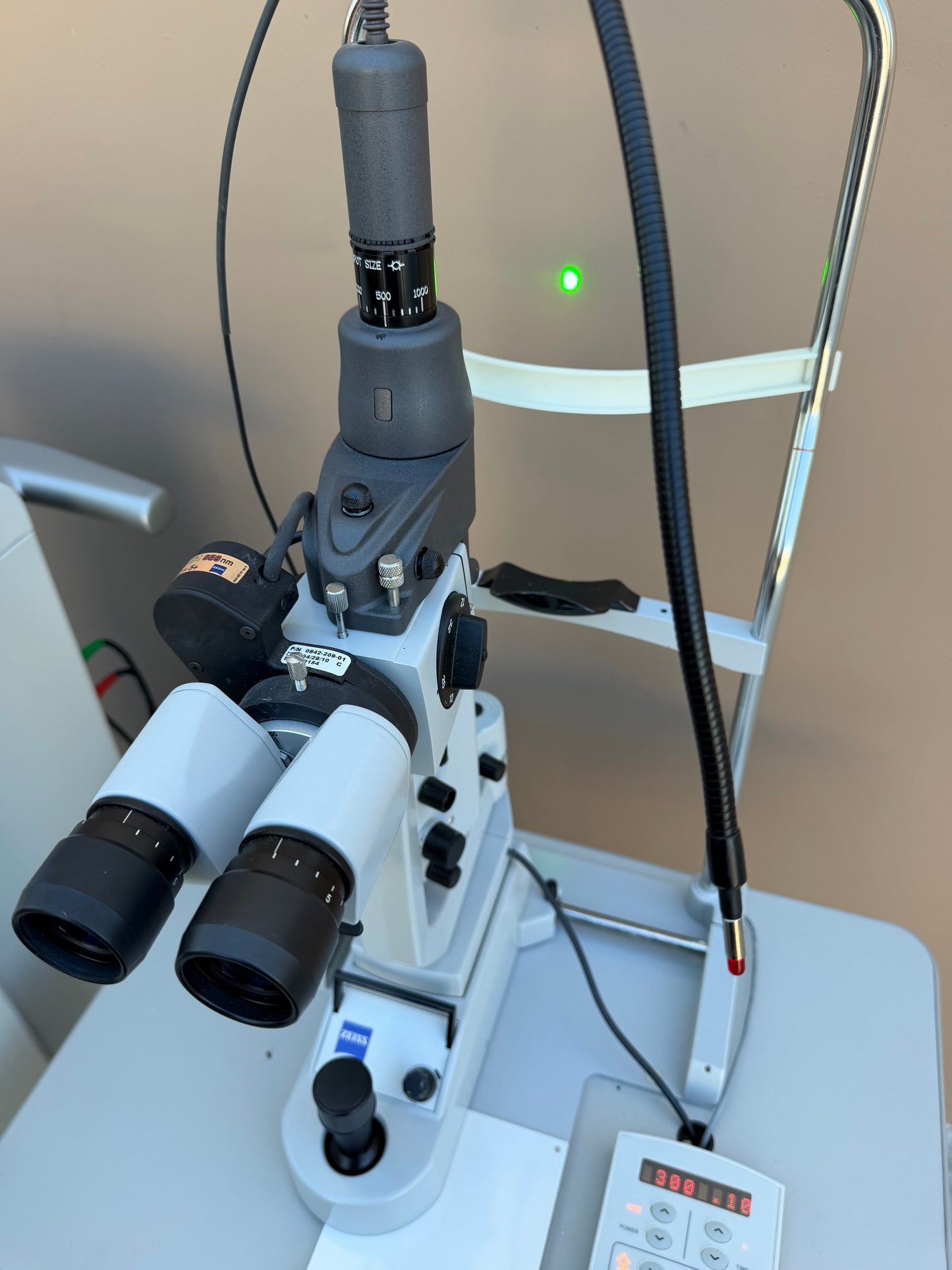 Lumenis Novus Varia Tricolor Laser w/ Zeiss30sl Slit Lamp Delivery System