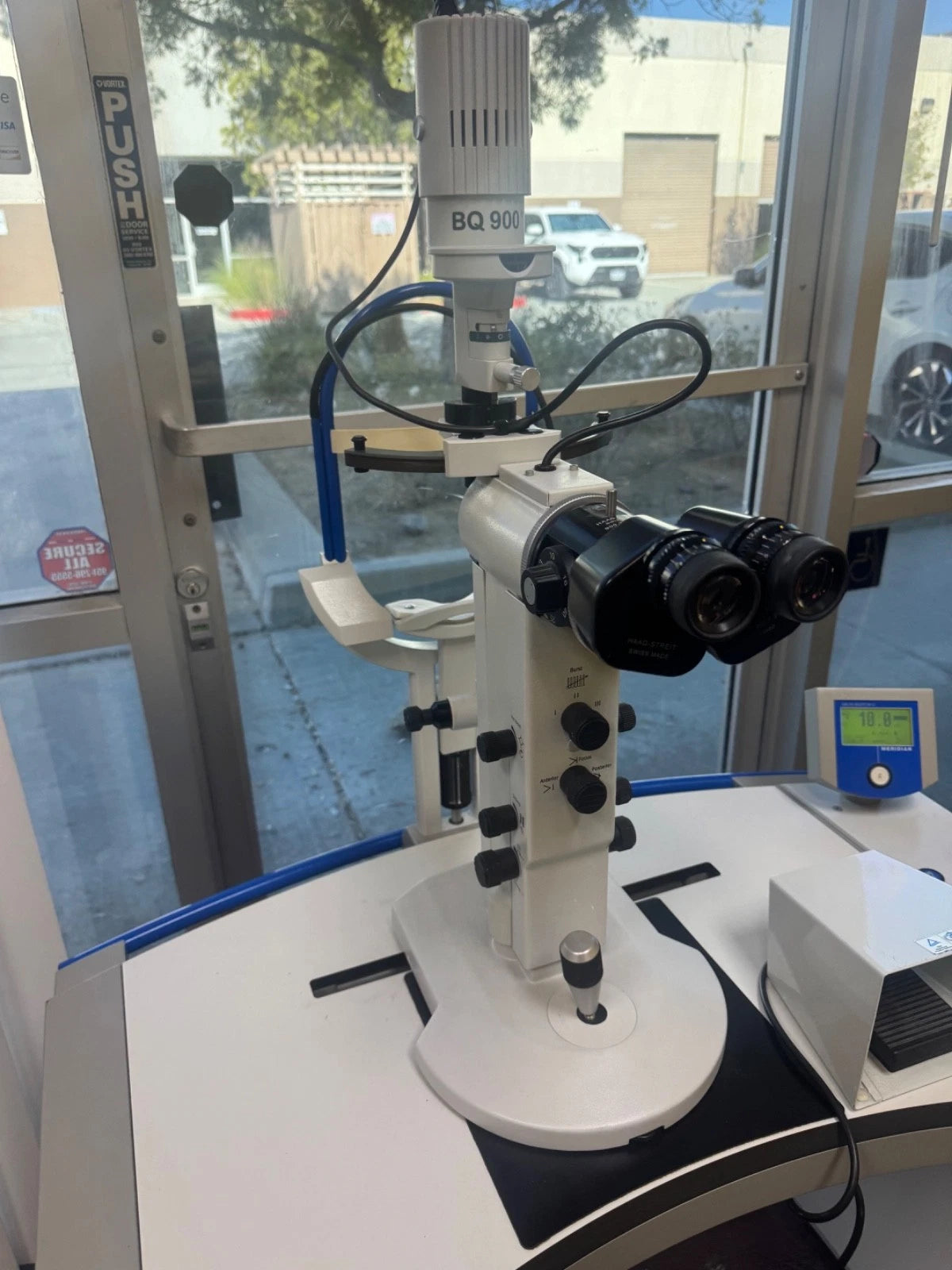 Meridian Ophthalmic Microruptor V Laser System