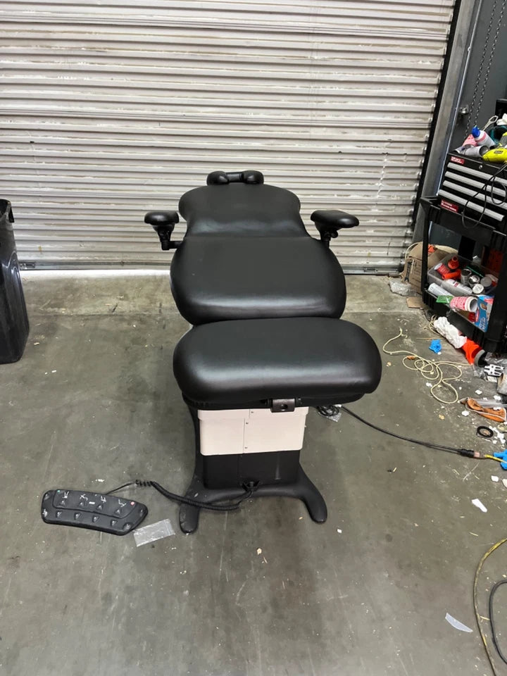 Midmark 641-003 Programmable Exam Chair