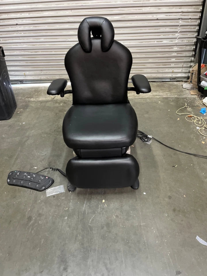 Midmark 641-003 Programmable Exam Chair