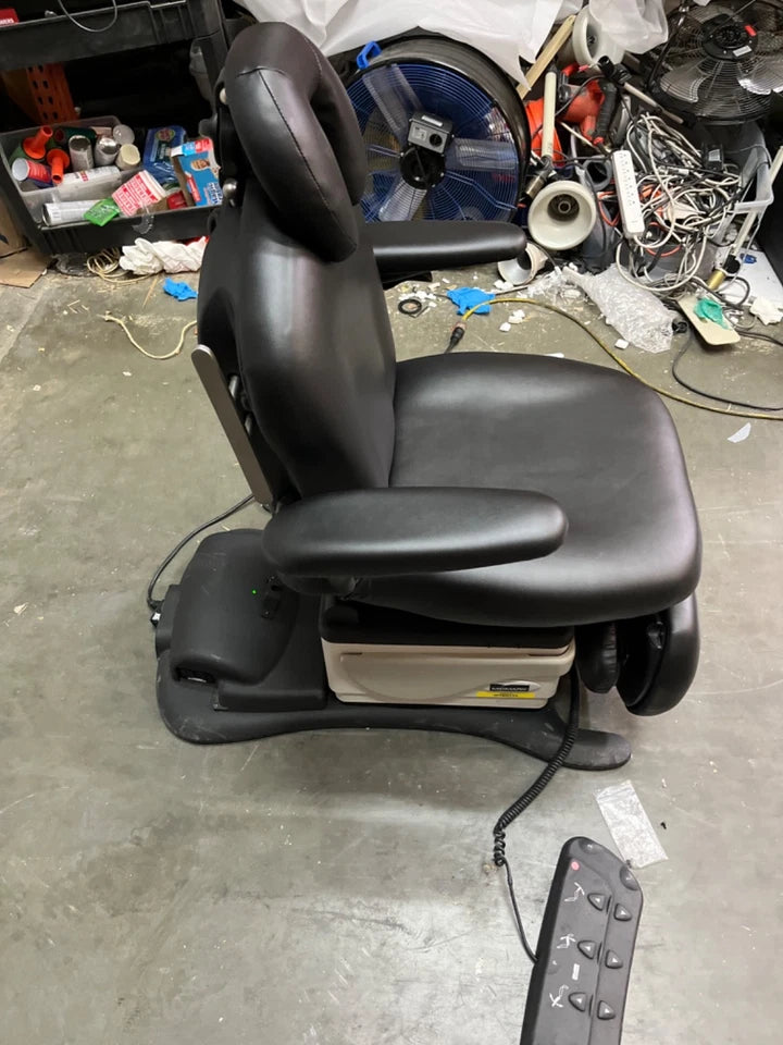 Midmark 641-003 Programmable Exam Chair