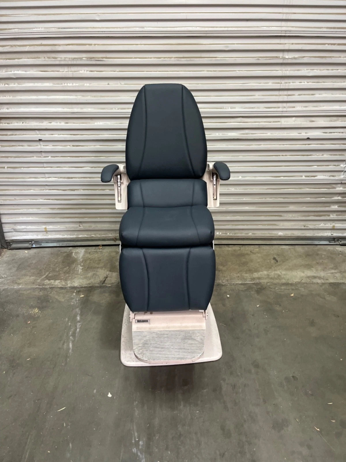 Reliance FX-920 Power Tilt Chair