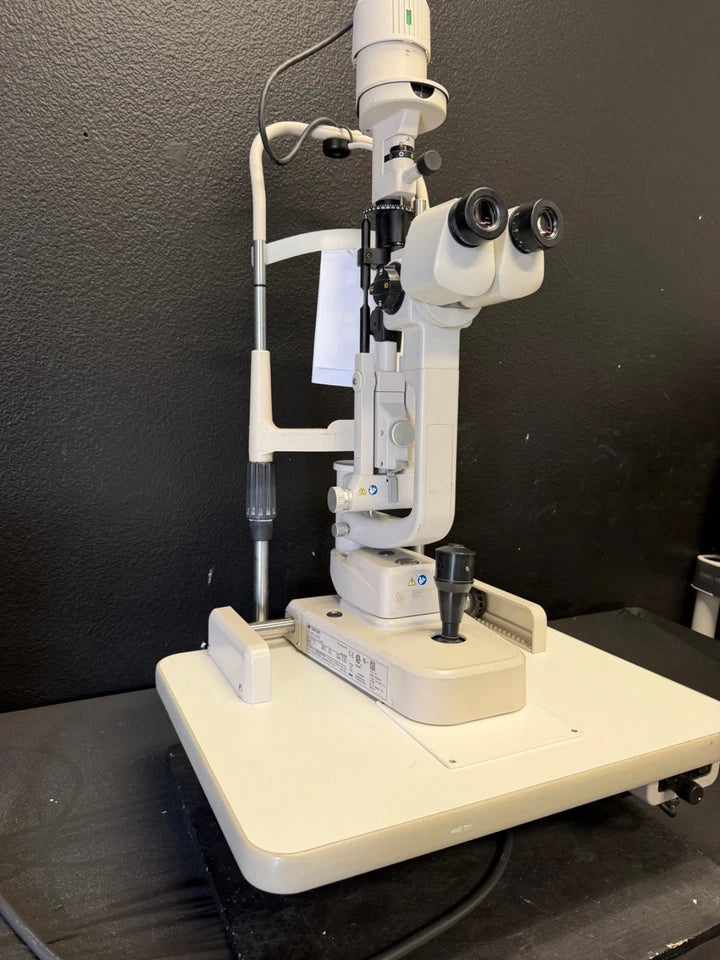 Topcon SL-D301 Slit Lamp
